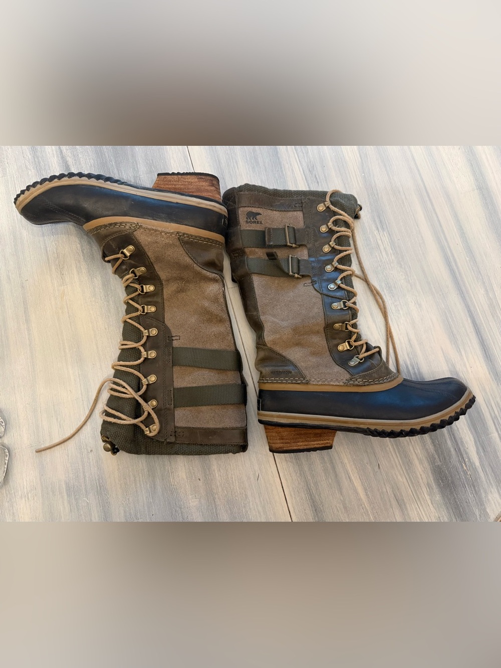 Sorel Women’s Conquest Carly II Waterproof Riding Snow Boots Size 9 Brown/Green - Picture 2 of 8